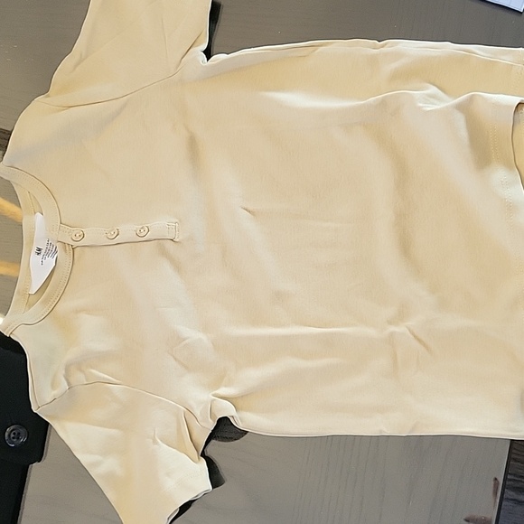 H&M Boys Short Sleeve T-shirts s: 4-6T - Picture 3 of 16